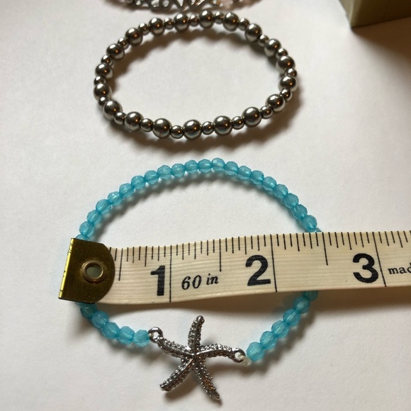 ❗️3/$7 Set of four elastic beaded bracelets - Picture 6 of 6